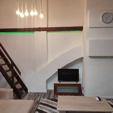 Bella Apartman Family Apartment Komárom