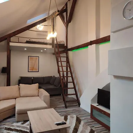 Bella Apartman Family Apartment Komárom
